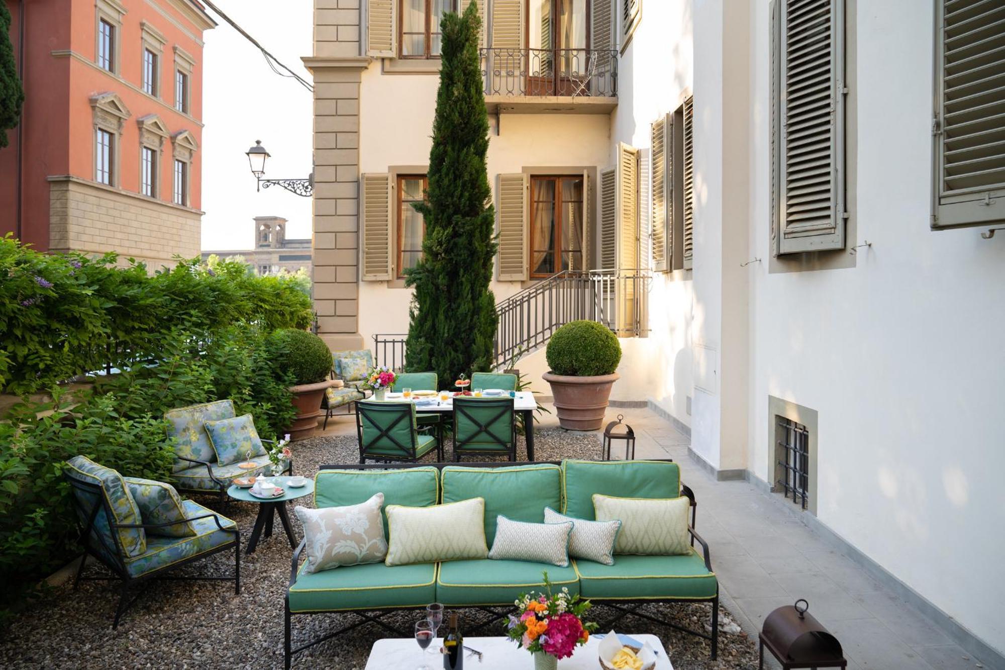 Serristori Palace Residence Florença Exterior foto