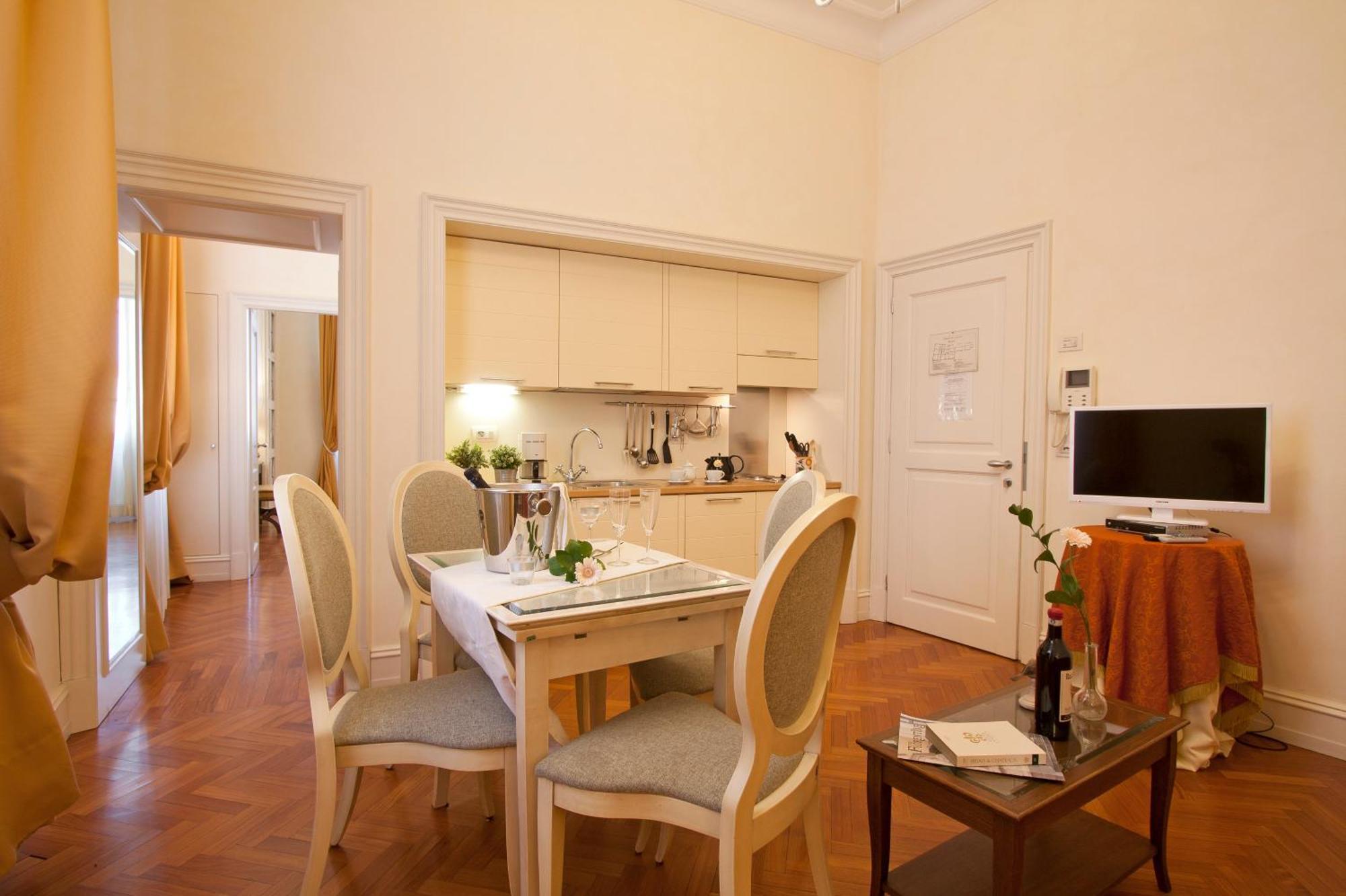 Serristori Palace Residence Florença Quarto foto